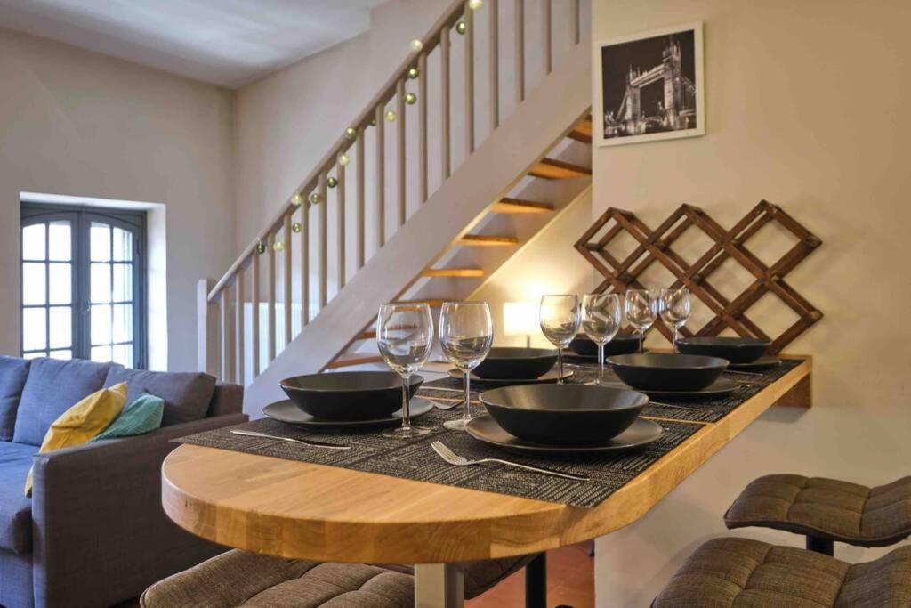 Centre Ville Appartement 75M2, Avec 3 Chambres Carcasona Exterior foto